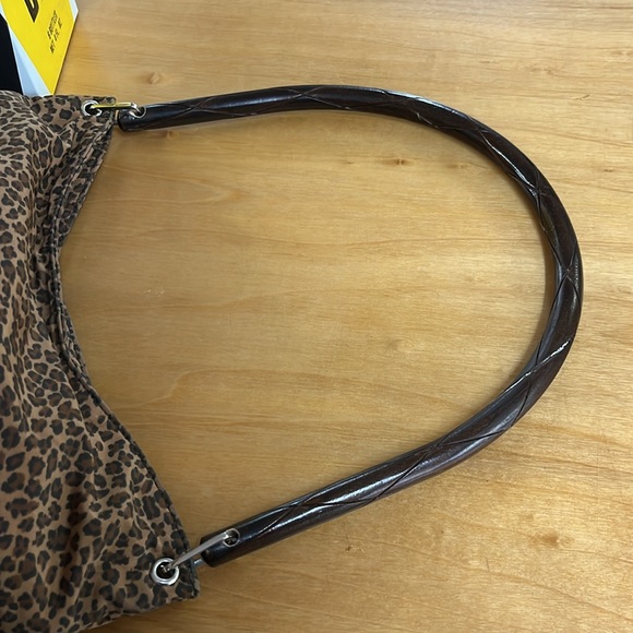 Bottega Veneta Cheetah print nylon WITH matching wallet - Picture 5 of 12